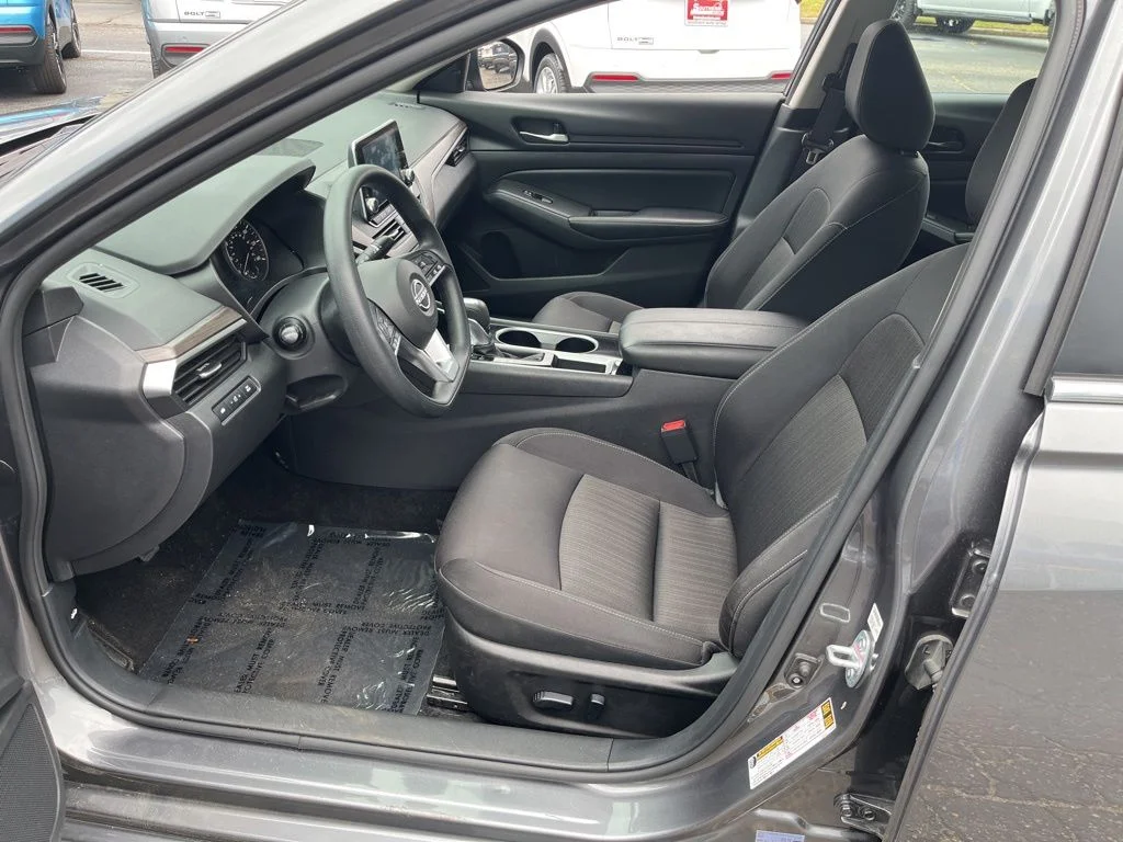 Used 2024 Gray Nissan 2.5 SV image 43
