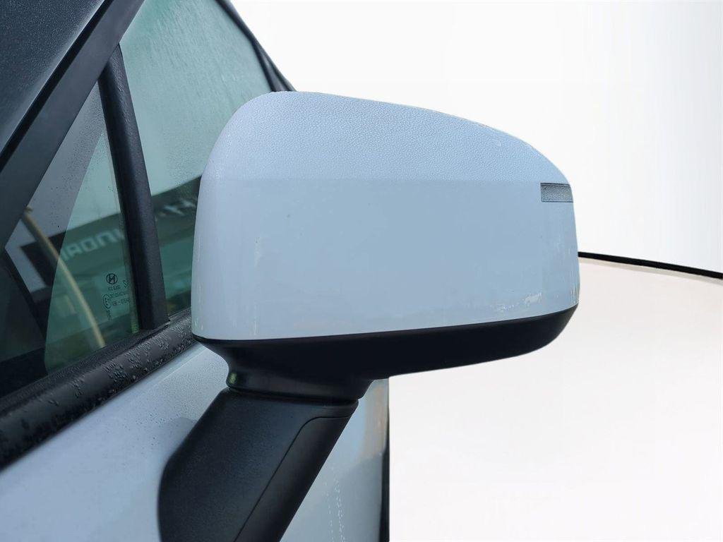 New 2026 White Hyundai SEL FWD image 12
