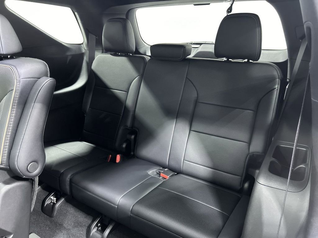 New 2026 Mosaic Black Metallic Chevrolet High Country image 26