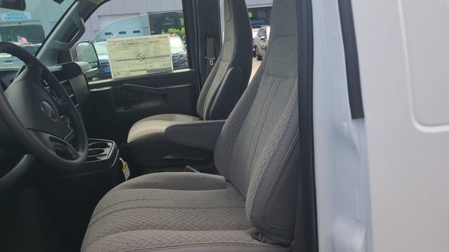 New 2026 Summit White GMC Work Van image 13