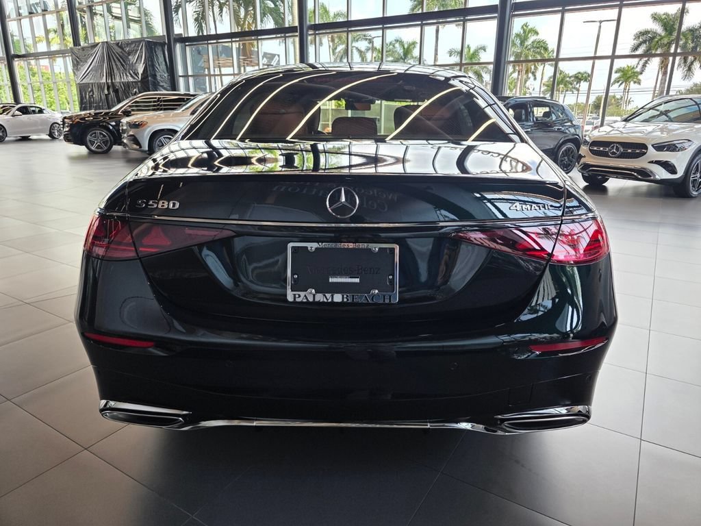 New 2027 Emerald Green Metallic Mercedes-Benz S 580 image 24