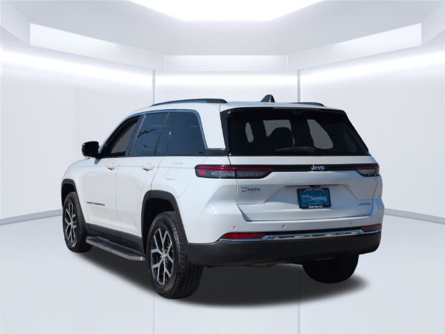 Used 2023 White Jeep Limited image 3
