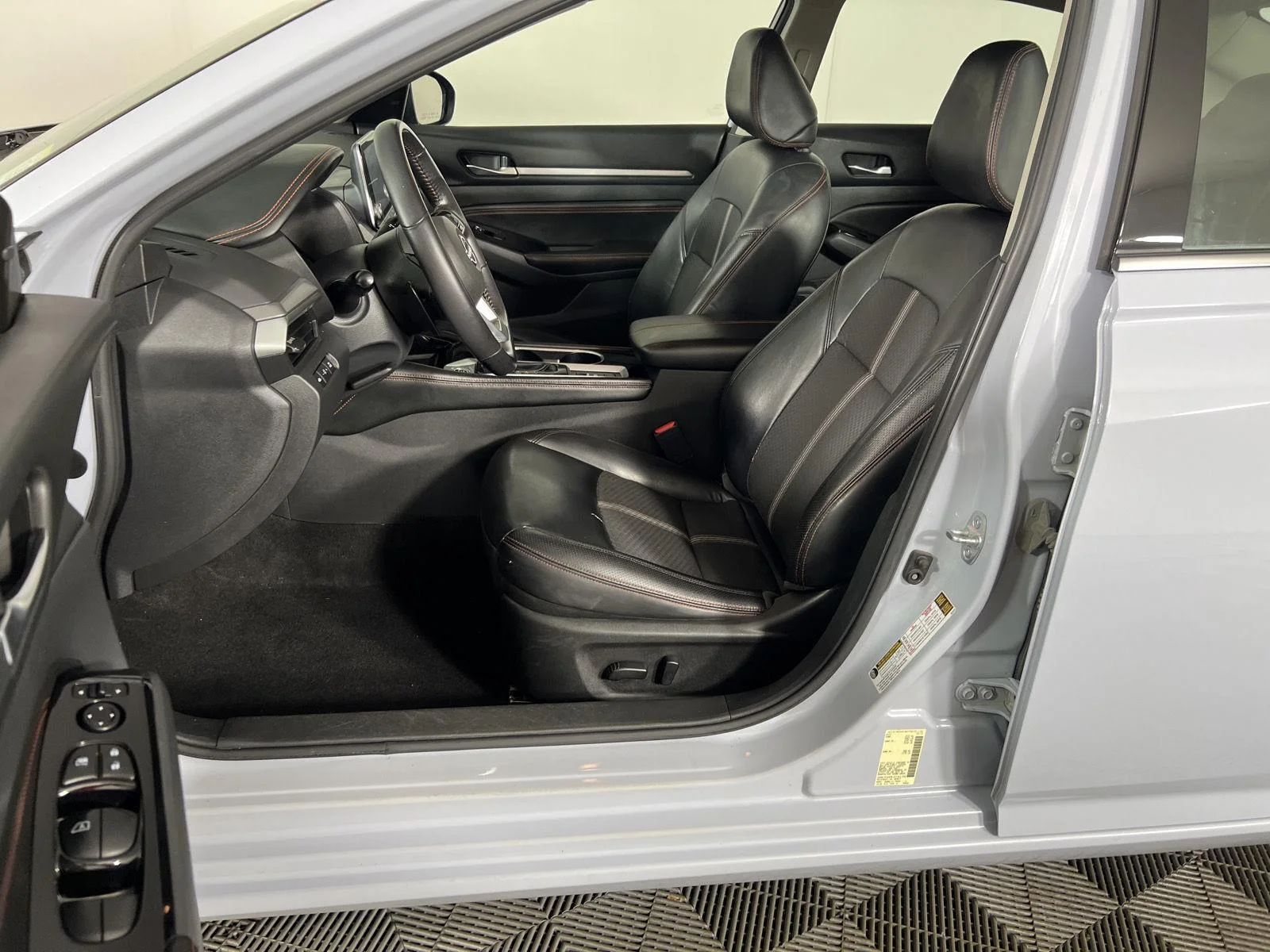 Used 2023 Gray Sky Pearl Nissan 2.5 SR image 13