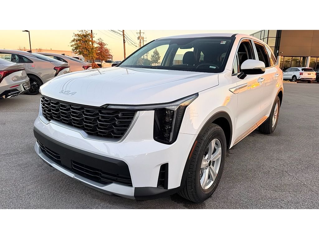 New 2026 Glacial White Pearl Kia LX image 27