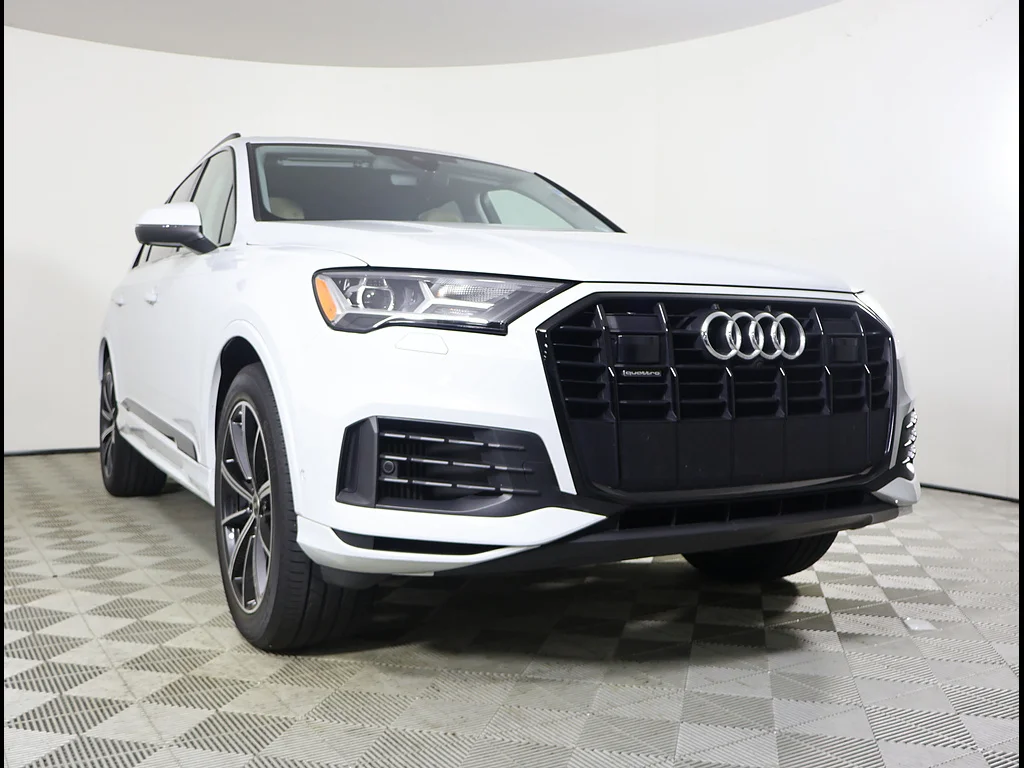 2023 Audi Q7 55 Premium Plus quattro Tiptronic's photo