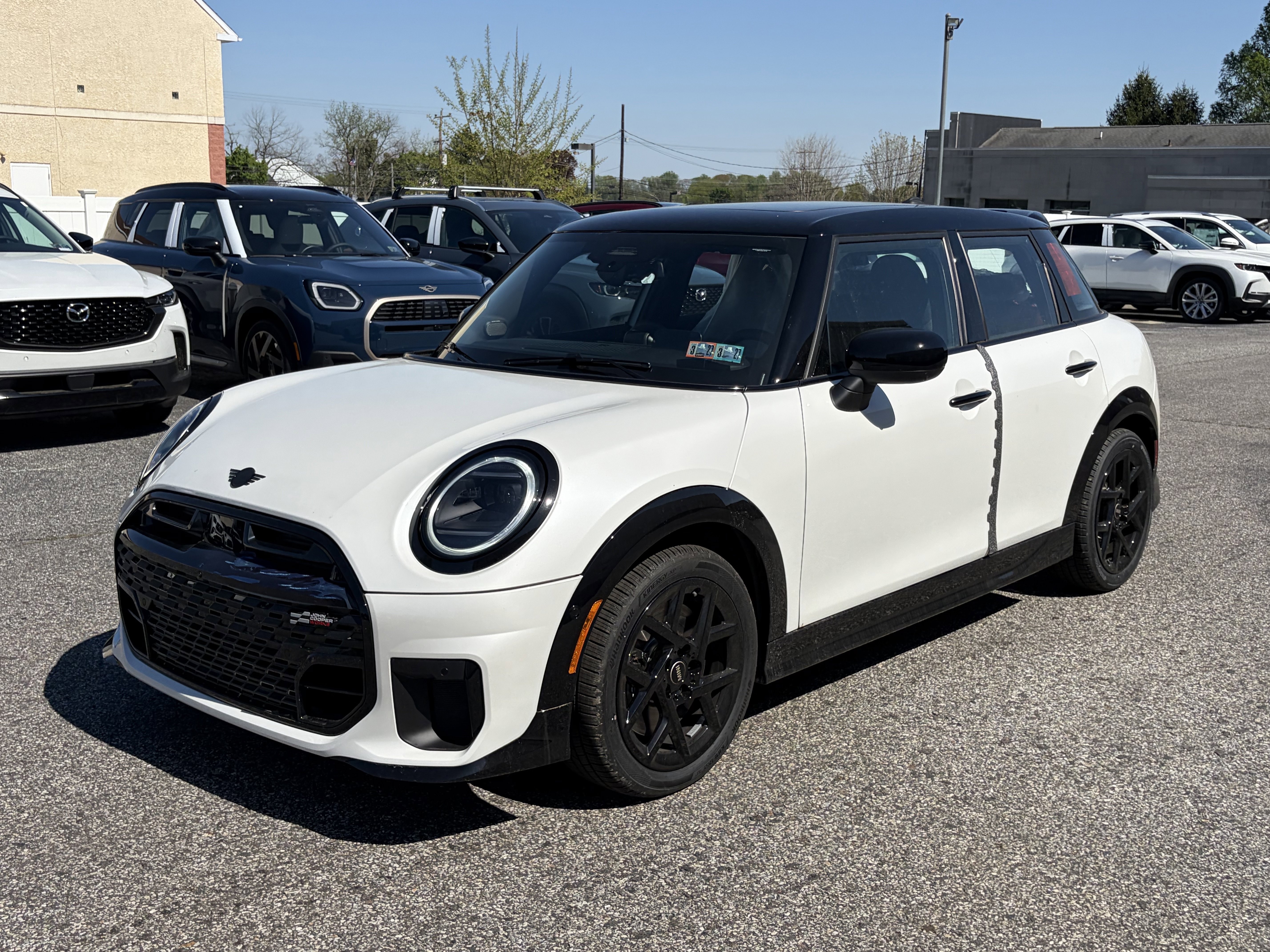 2026 MINI Hardtop Cooper S's photo