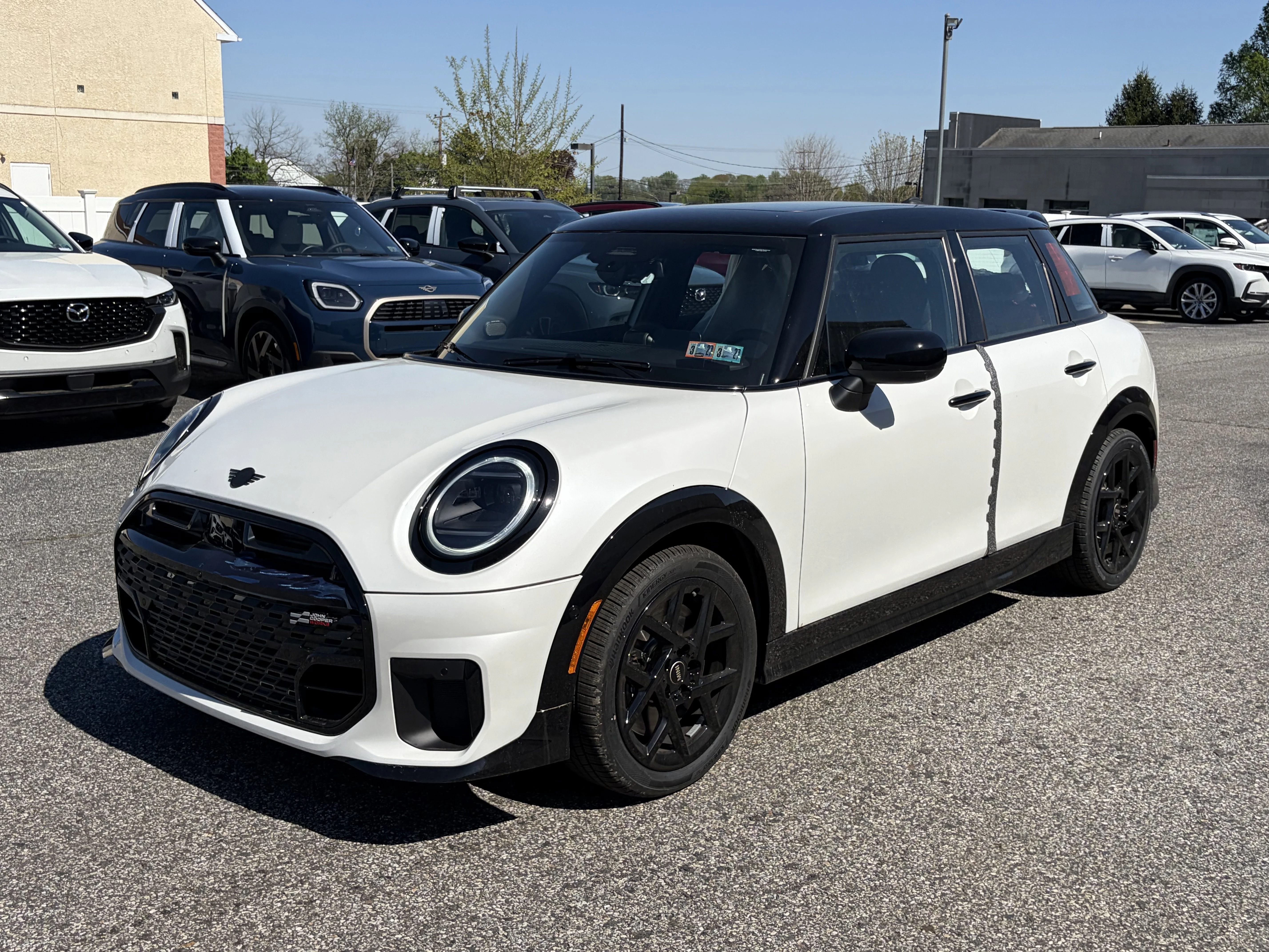 2026 MINI Hardtop Cooper S's photo