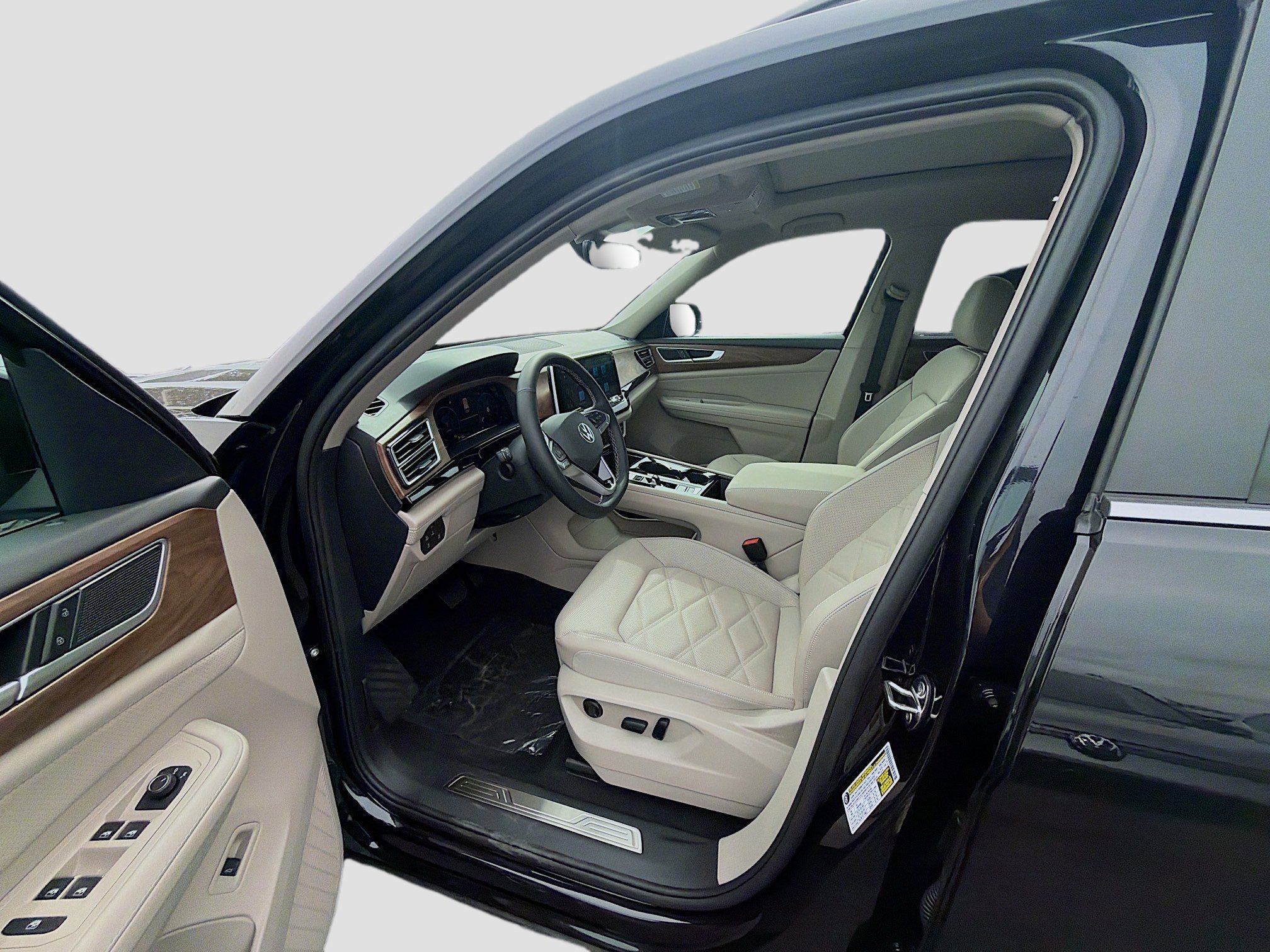New 2026 Black Volkswagen 2.0T SE w/Technology image 16
