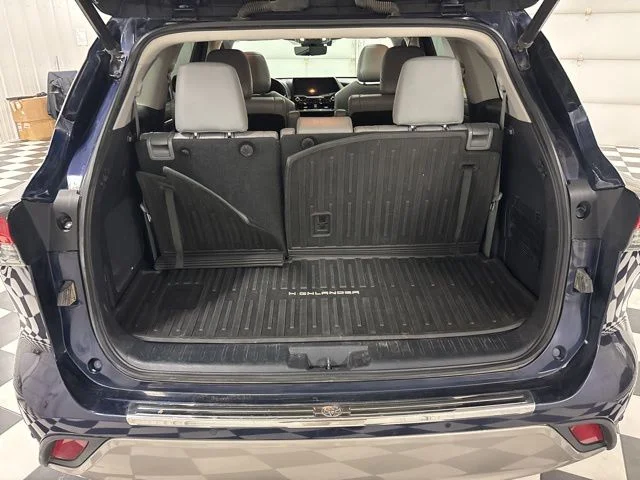 Used 2021 Gray Toyota Platinum image 34