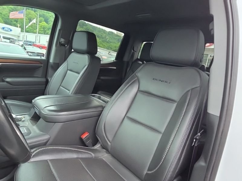 Used 2023 White GMC Denali image 11
