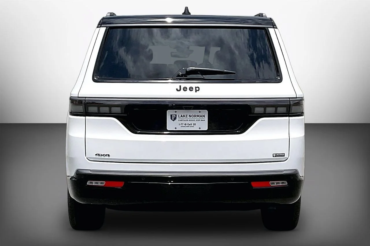 New 2026 Bright White Clearcoat Jeep Summit Obsidian image 7