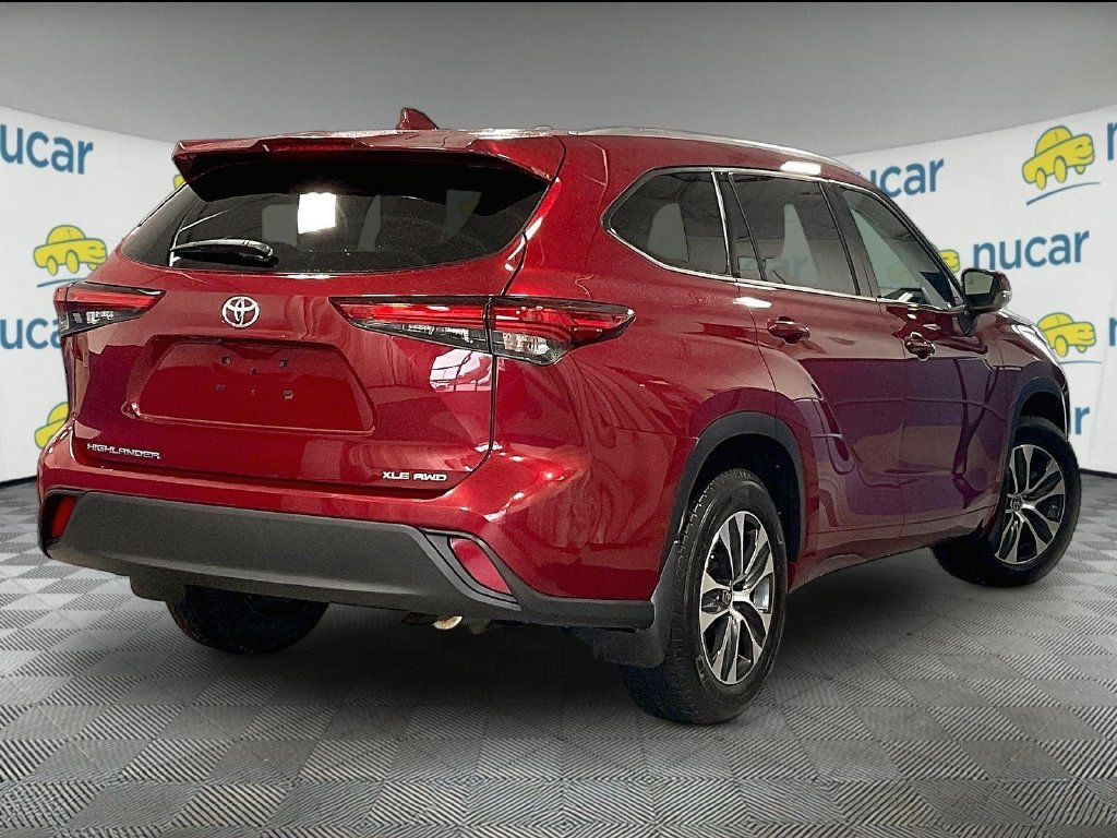 Used 2021 Pearl Toyota XLE image 6