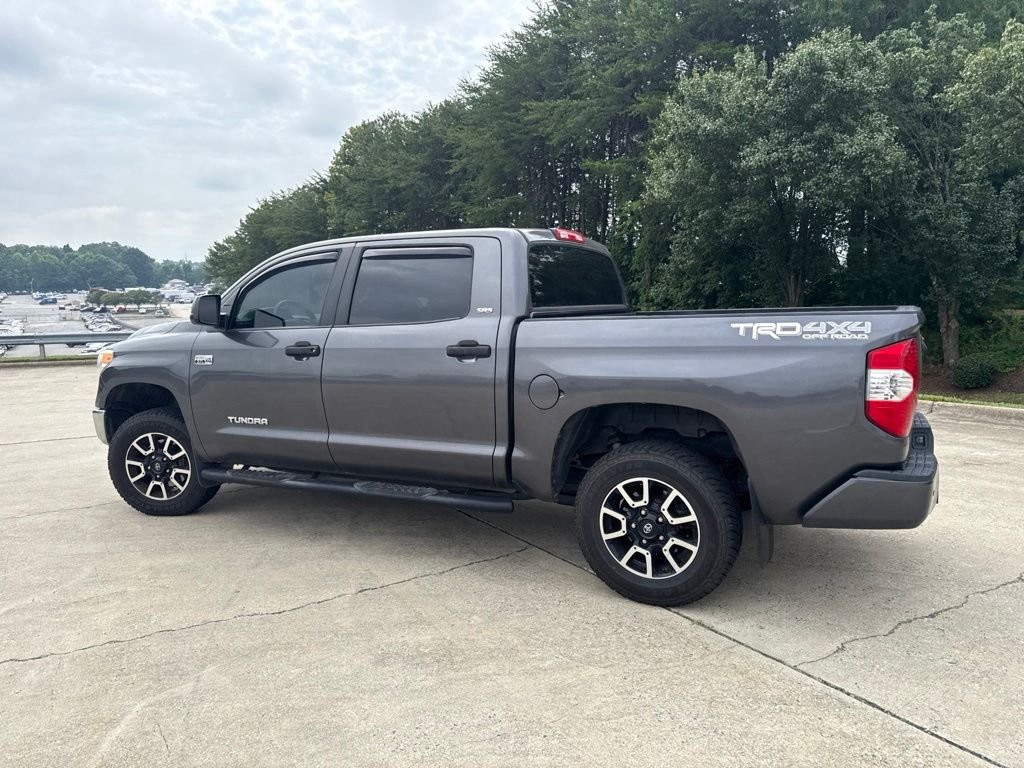 Used 2017 Gray Toyota SR5 image 14