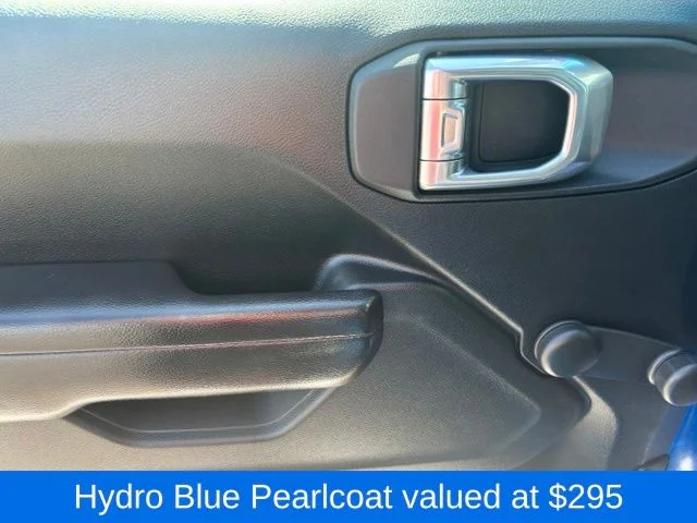 Used 2021 Blue Jeep Sport image 13