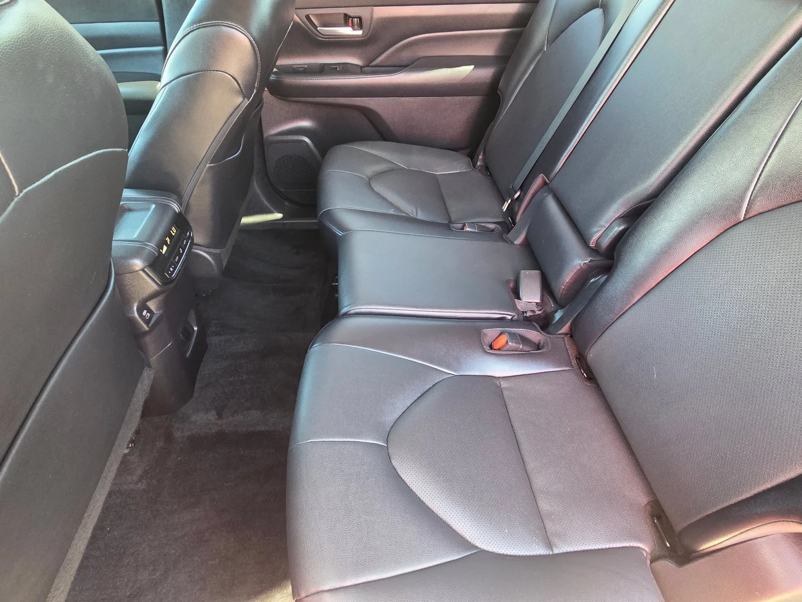 Used 2024 Ruby Flare Pearl Toyota XLE image 17