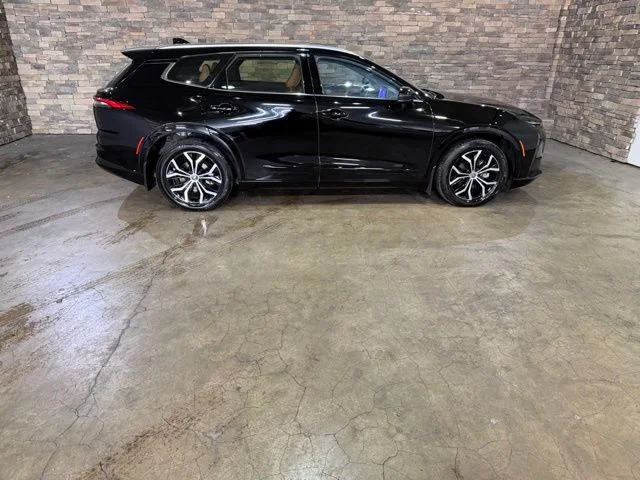 Used 2025 Black Toyota XLE image 10
