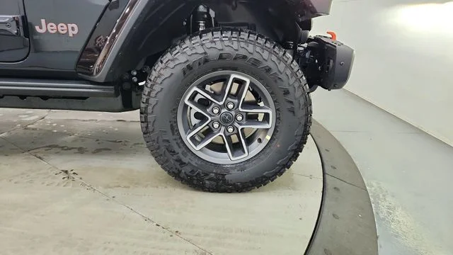 New 2026 Black Clearcoat Jeep Mojave X image 15