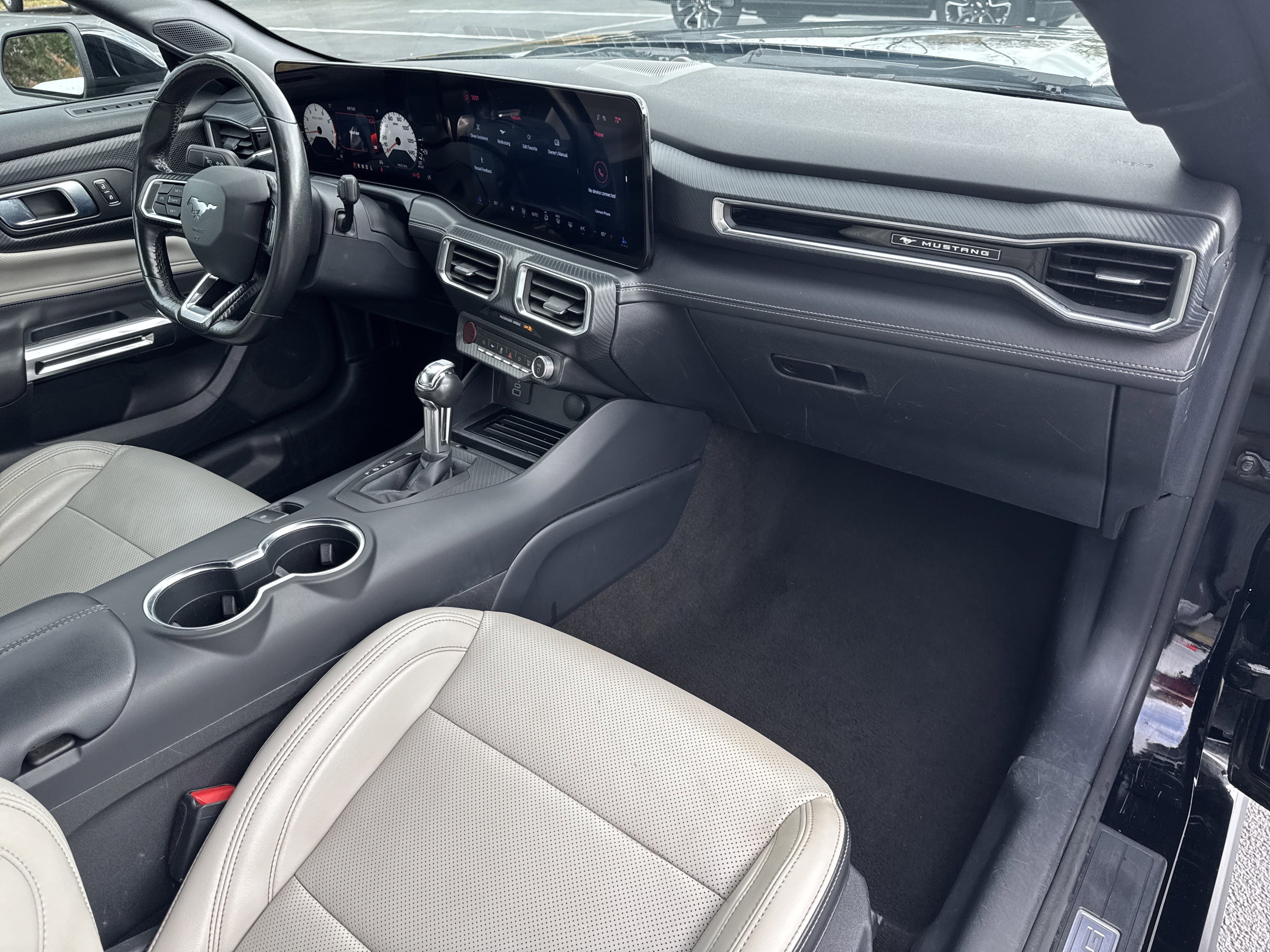 Used 2024  Ford  image 27