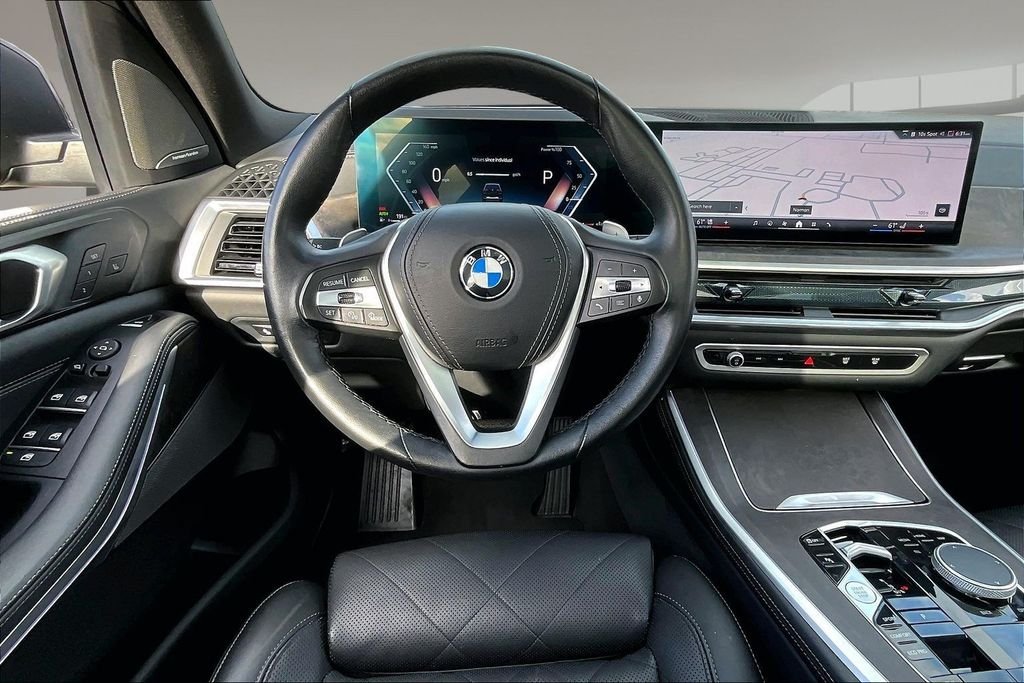 Used 2025 Black BMW sDrive40i image 5