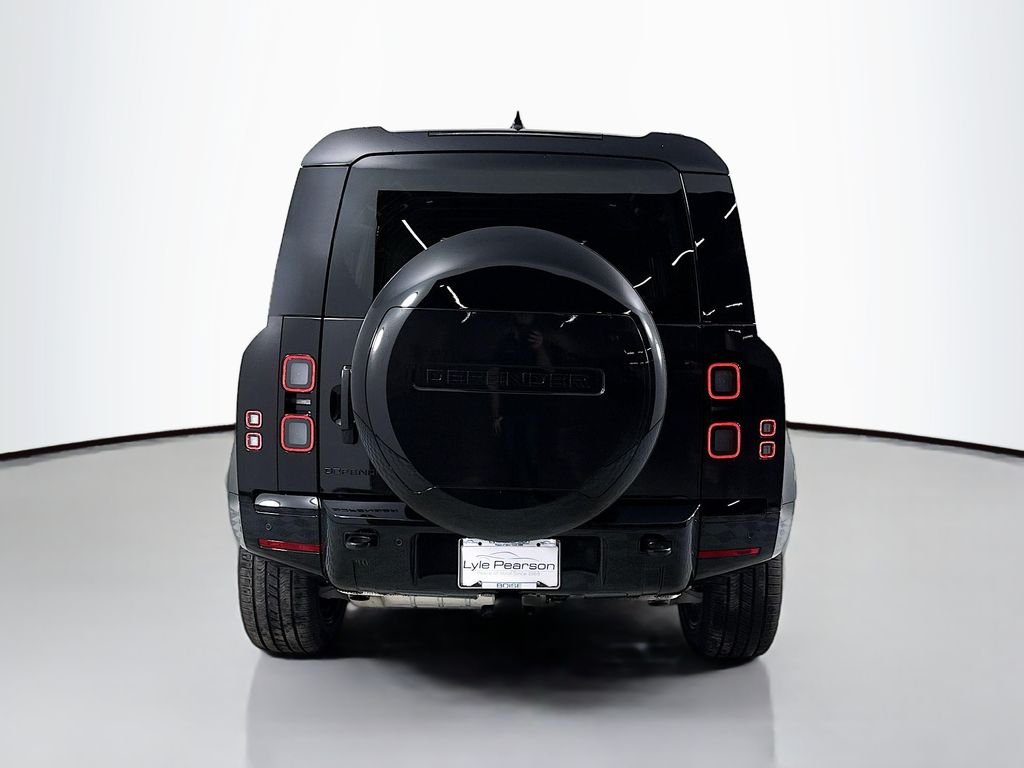 New 2026 Santorini Black Land Rover X-Dynamic SE image 10