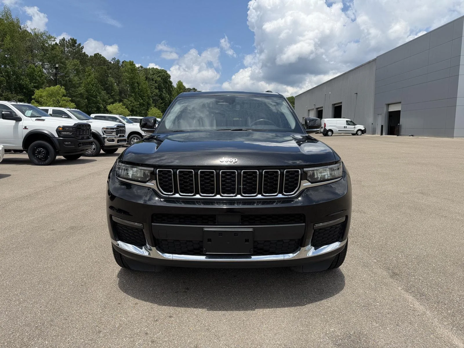 Used 2021 Diamond Black Crystal Pearlcoat Jeep Limited image 2