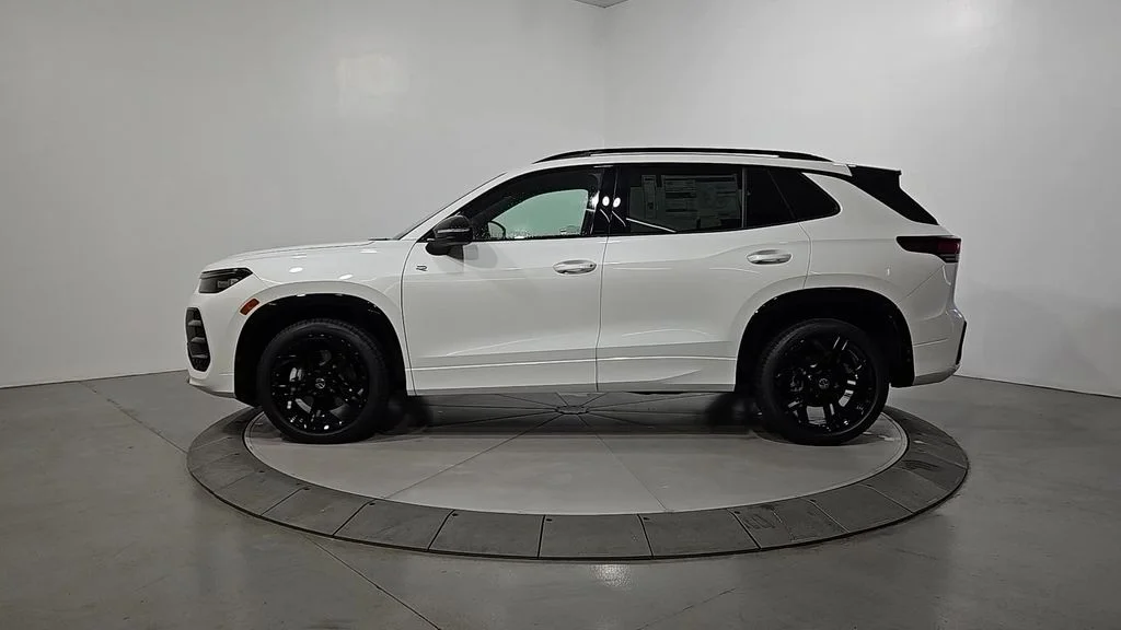 New 2026 White Volkswagen 2.0T SE R-Line Black image 2