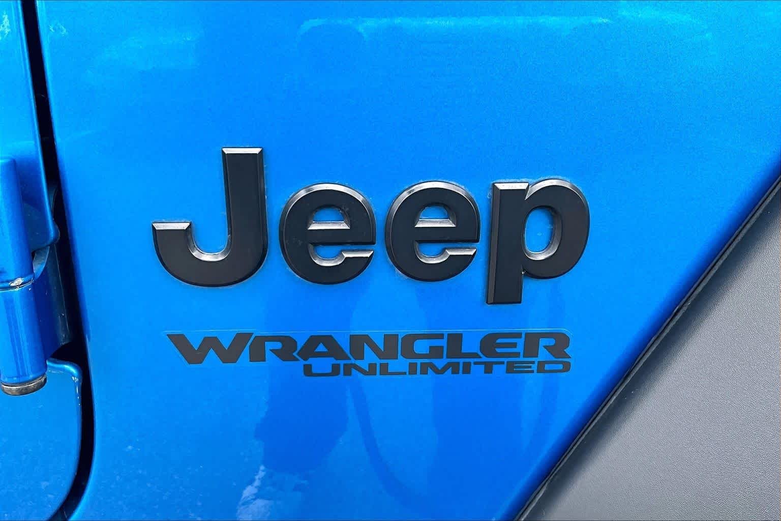 Used 2022 Hydro Blue Pearlcoat Jeep Unlimited High Tide image 30