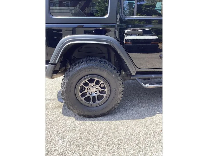 Used 2023 Black Jeep Sport S image 25