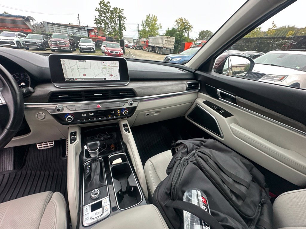 Certified Used 2022 Purple Kia SX image 28