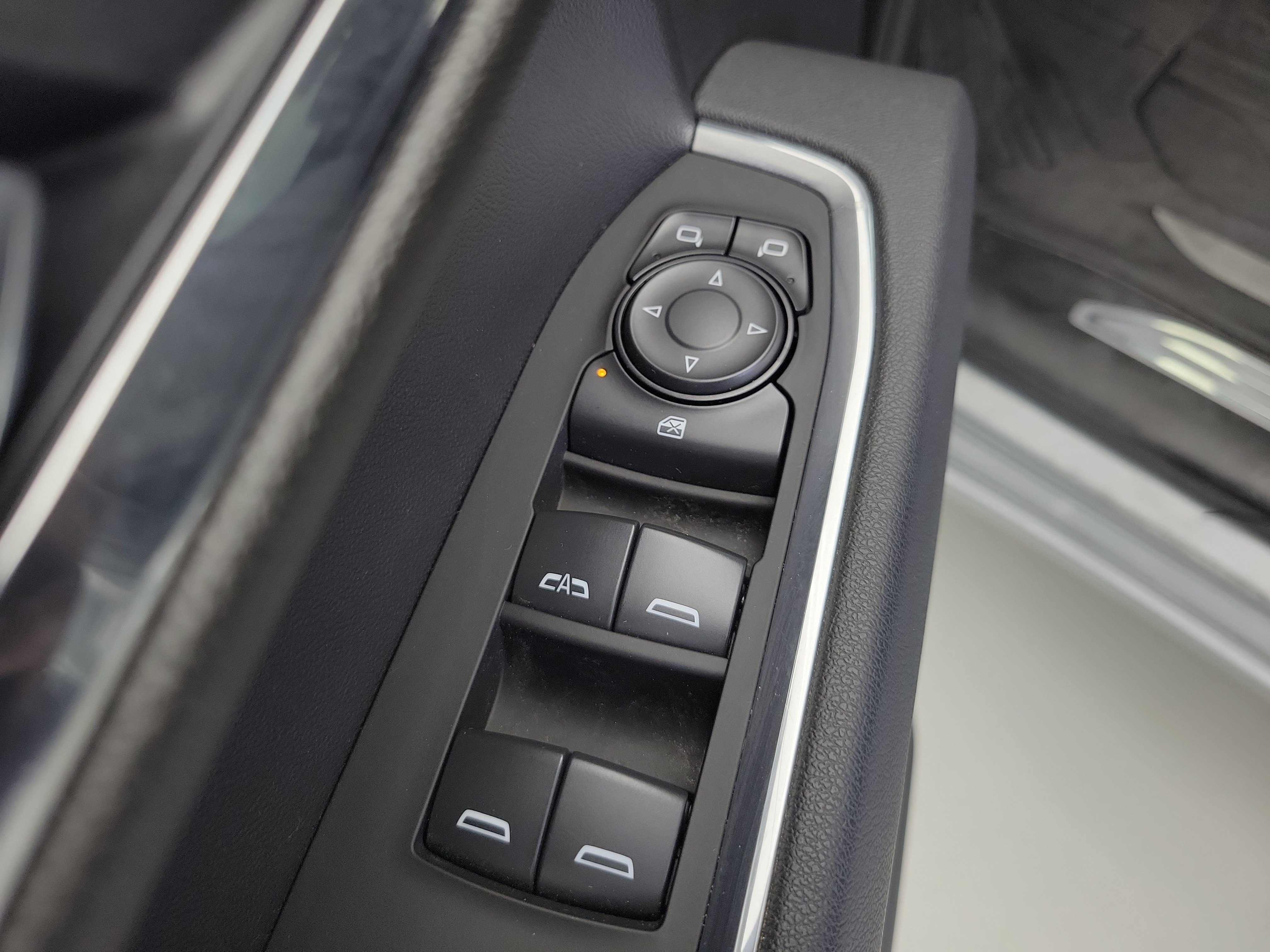 Used 2026 Sterling Metallic GMC Elevation image 20