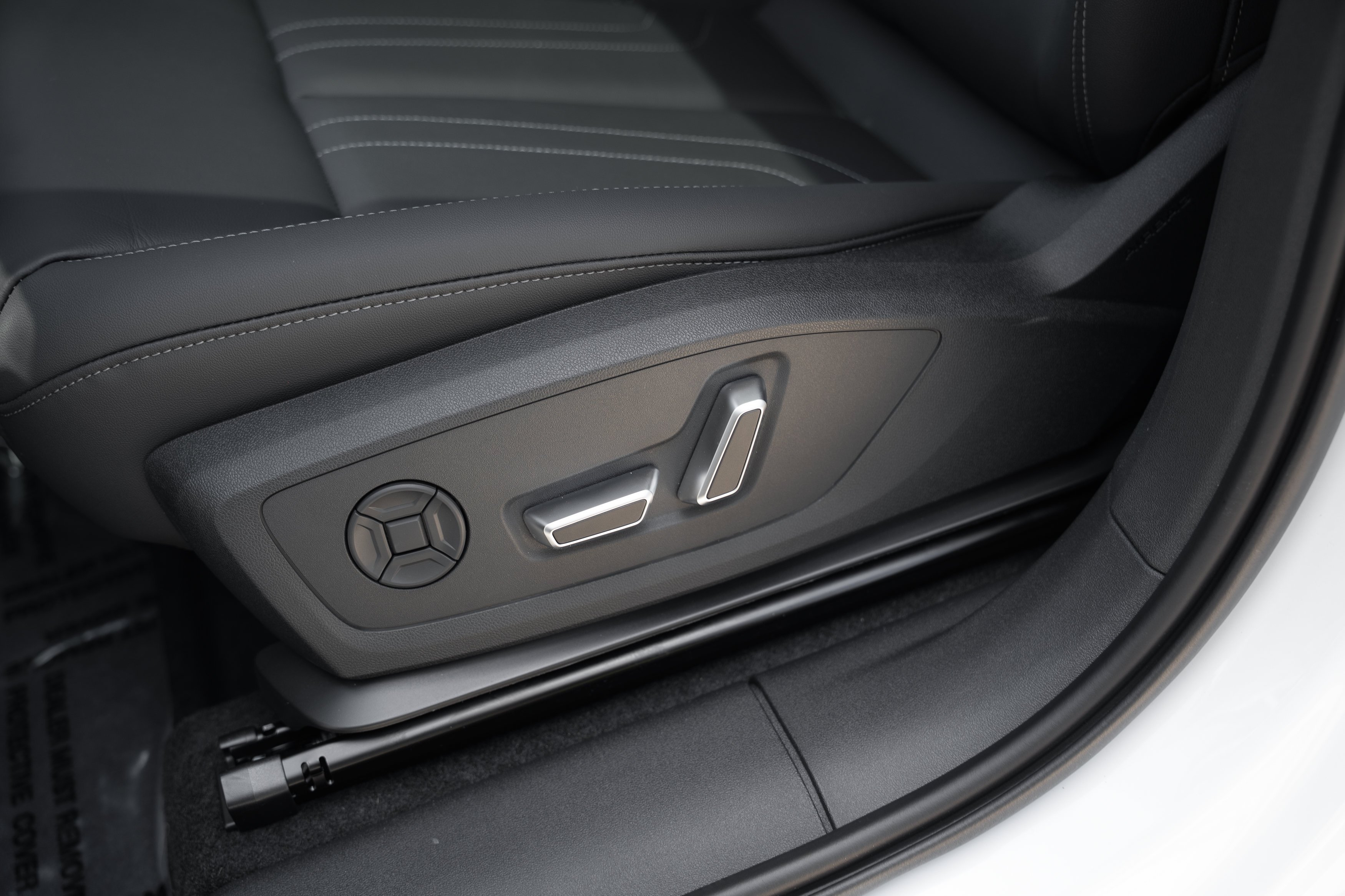 New 2026 Glacier Audi S line image 23
