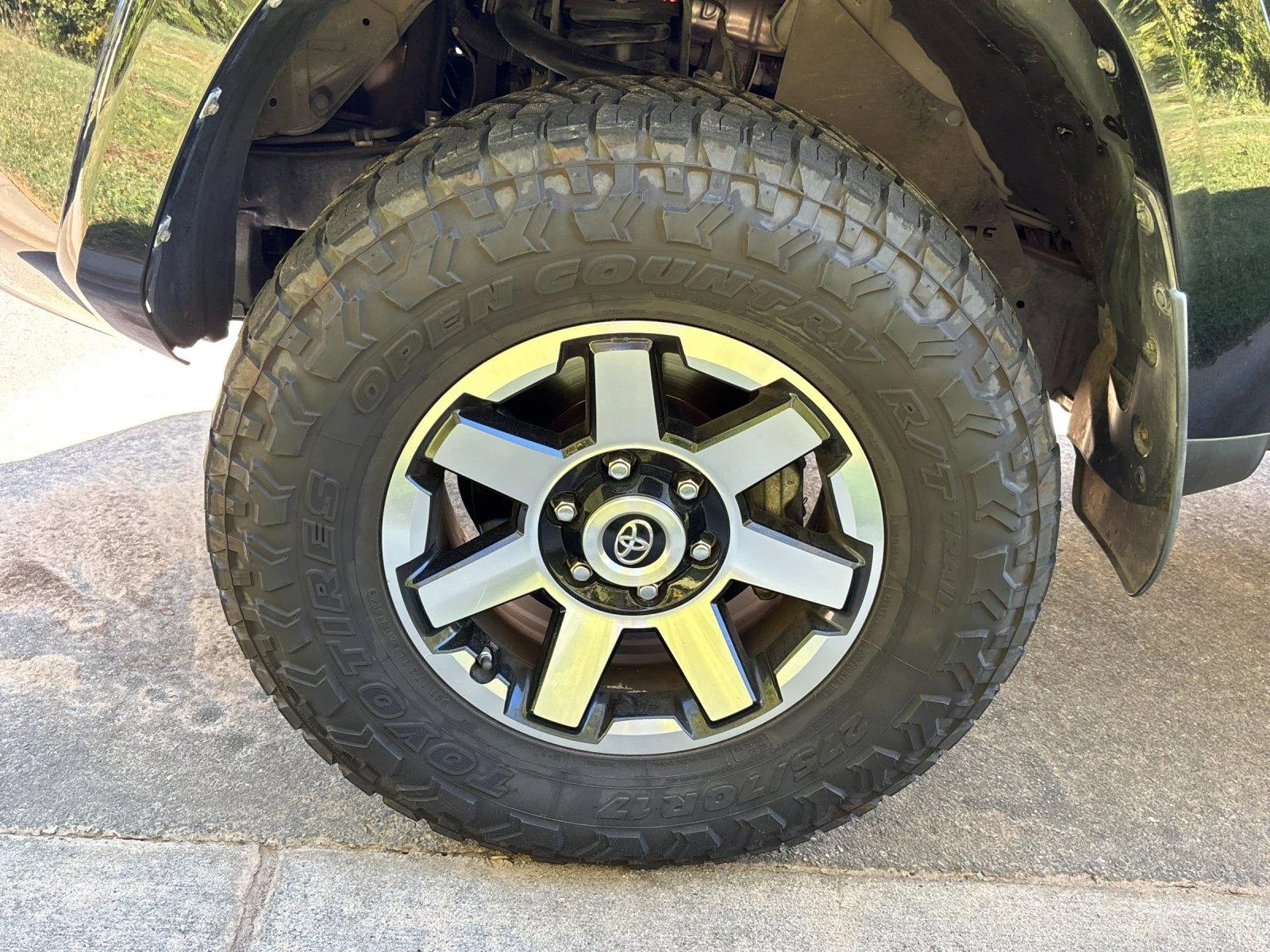 Used 2018 Midnight Black Metallic Toyota TRD Off-Road image 9