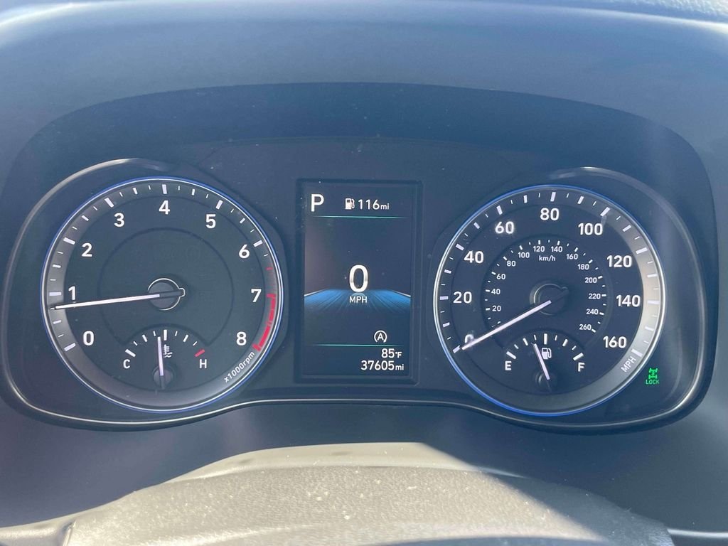Used 2022 Green Hyundai SE image 25