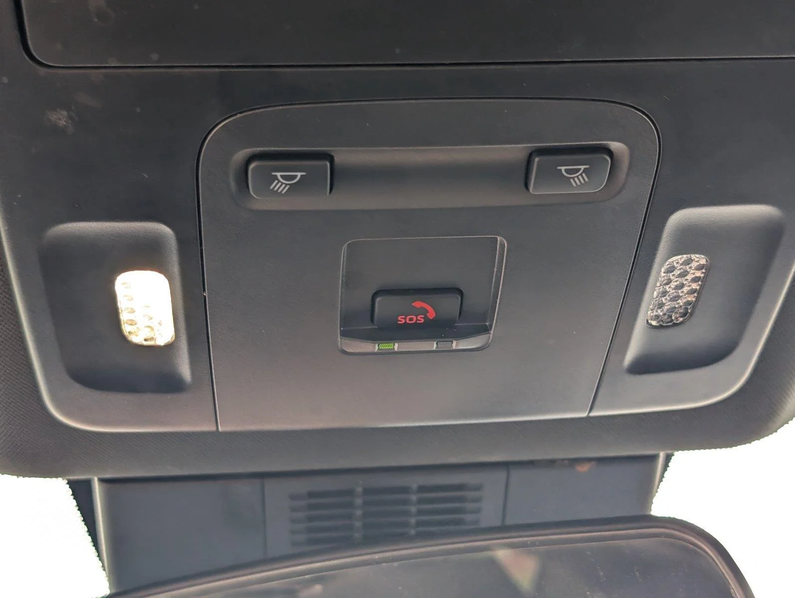 Used 2025 Ice Cap Toyota SE image 20