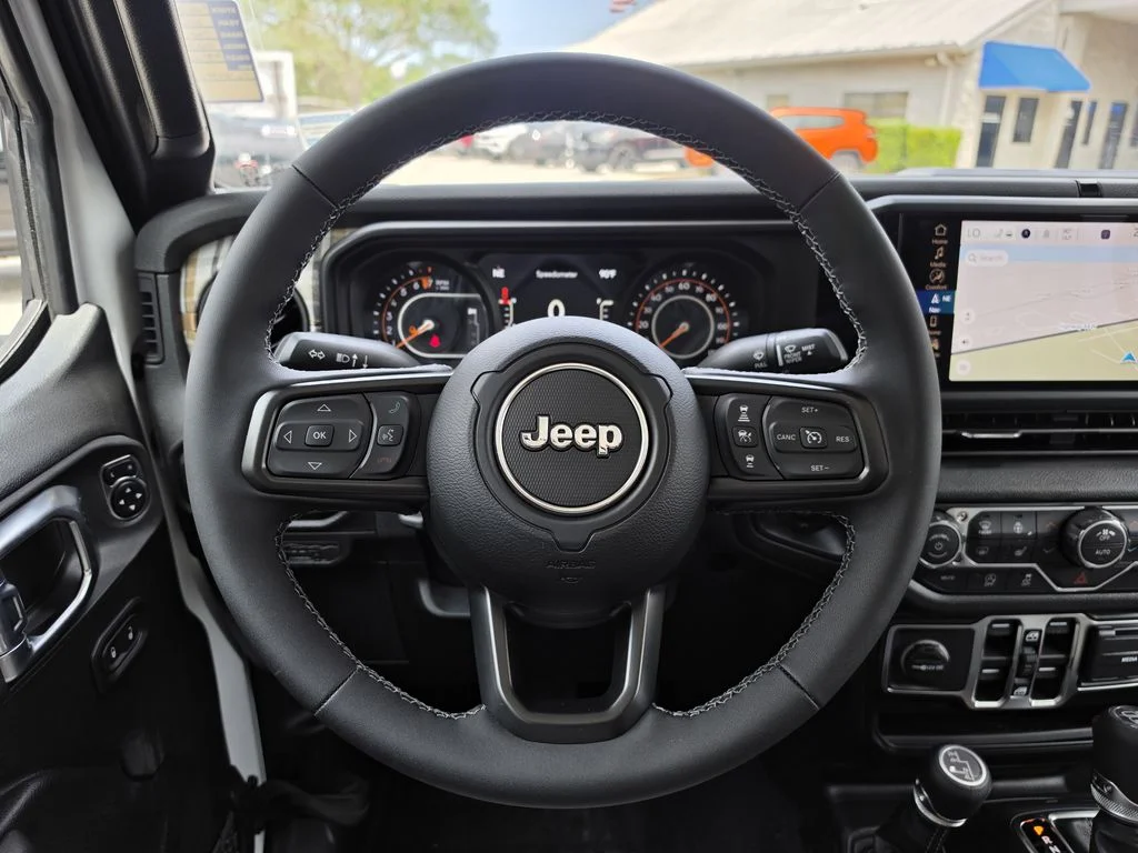 New 2026 Bright White Clear-Coat Exterior Paint Jeep 85th Anniversary Edition image 13