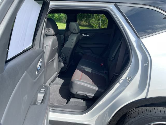Certified Used 2022 IRIDESCENT PEARL TRICOAT Chevrolet RS image 25