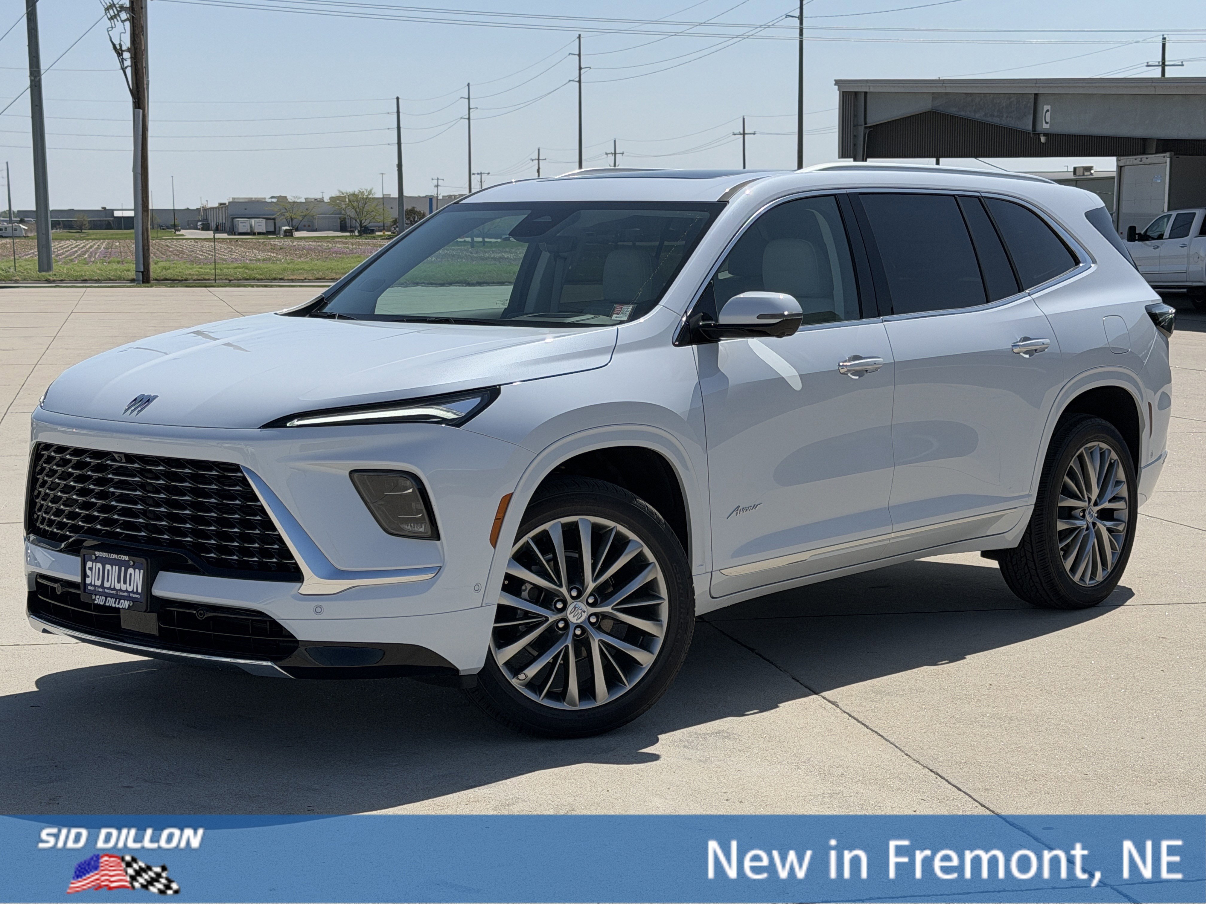 2026 Buick Enclave Avenir AWD's photo