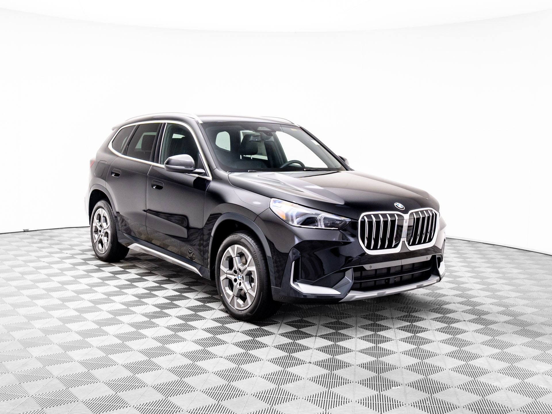 Certified Used 2026 Jet Black BMW xDrive28i image 7