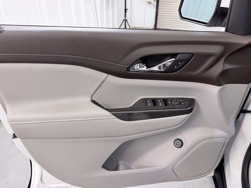Used 2019 White GMC SLT-1 image 12