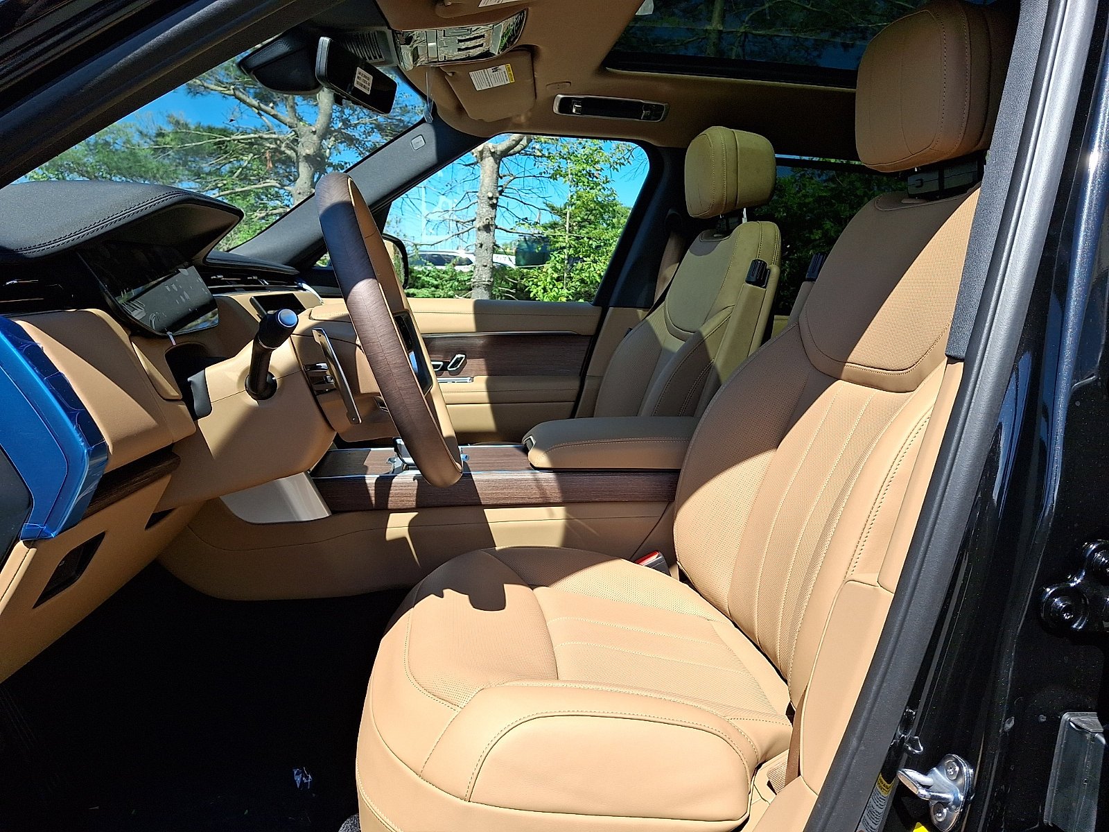 New 2027 Santorini Black Land Rover  image 10
