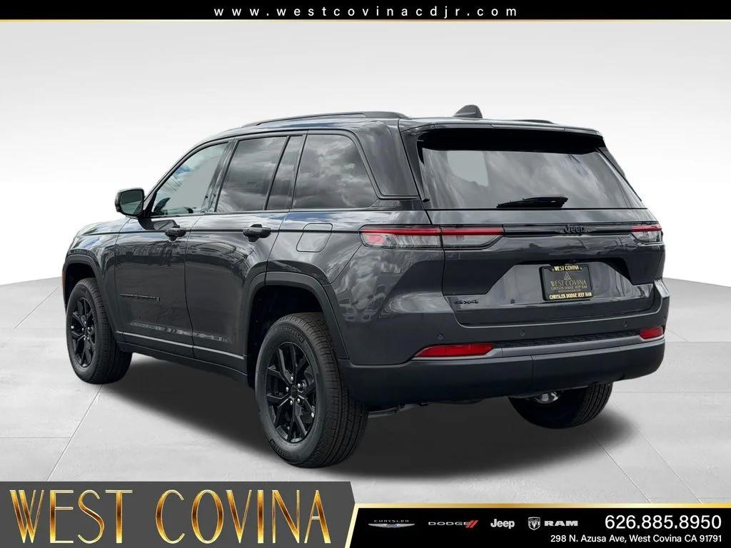 New 2026 Baltic Gray Metallic Clearcoat Jeep Altitude image 7