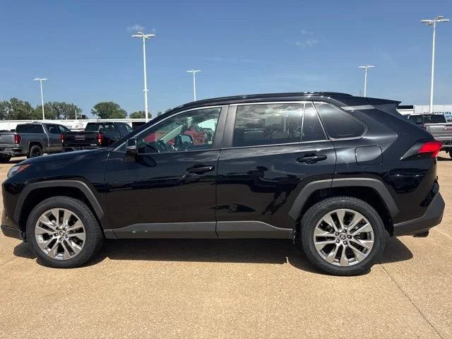 2024 Toyota RAV4 XLE Premium - Photo 6