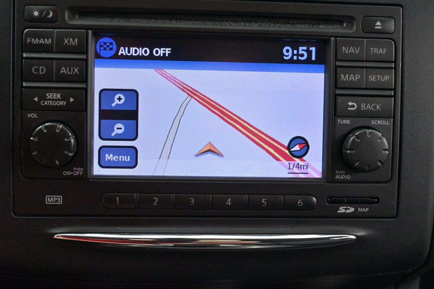 Used 2013 Brilliant Silver Nissan SL image 23