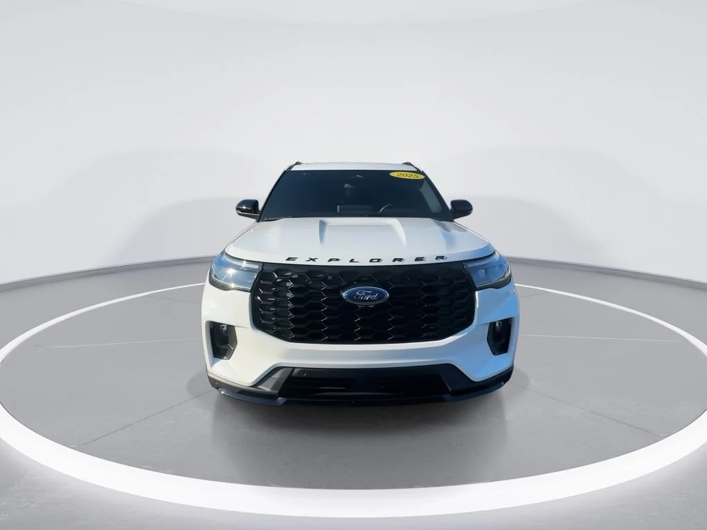 Used 2025 White Ford ST-Line image 3