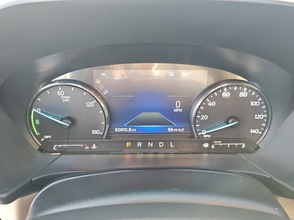 Used 2022 White Ford SEL image 18