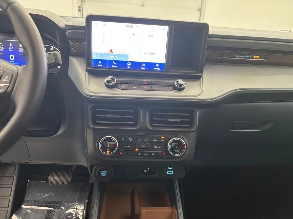 Used 2024 Gray Ford Lariat image 28