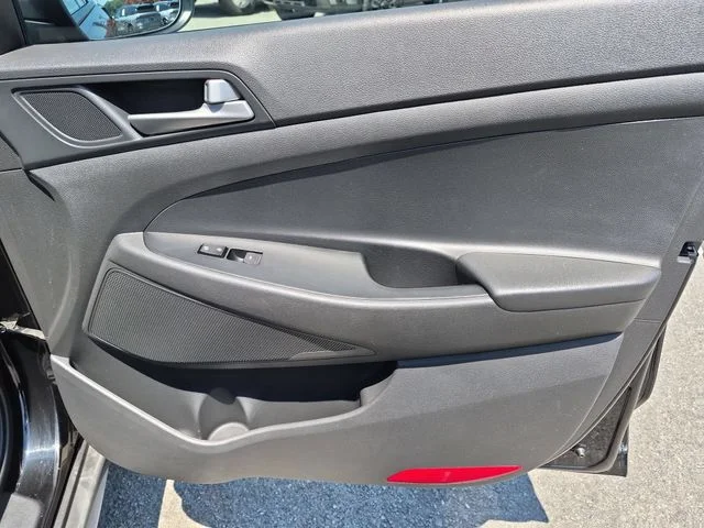 Used 2018 Black Hyundai Sport image 31