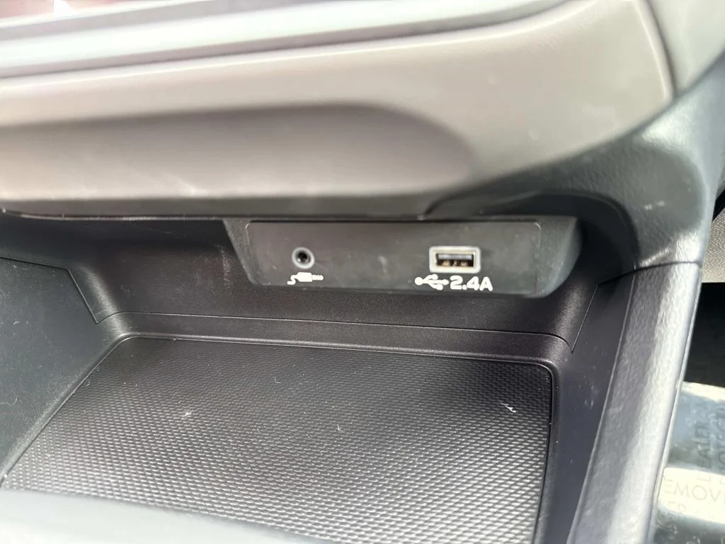 Used 2024 Black Subaru Base image 30