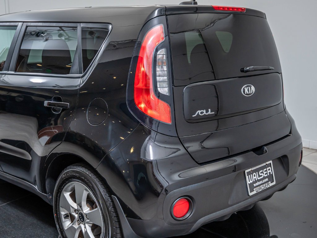 Used 2017 Shadow Black Kia  image 17