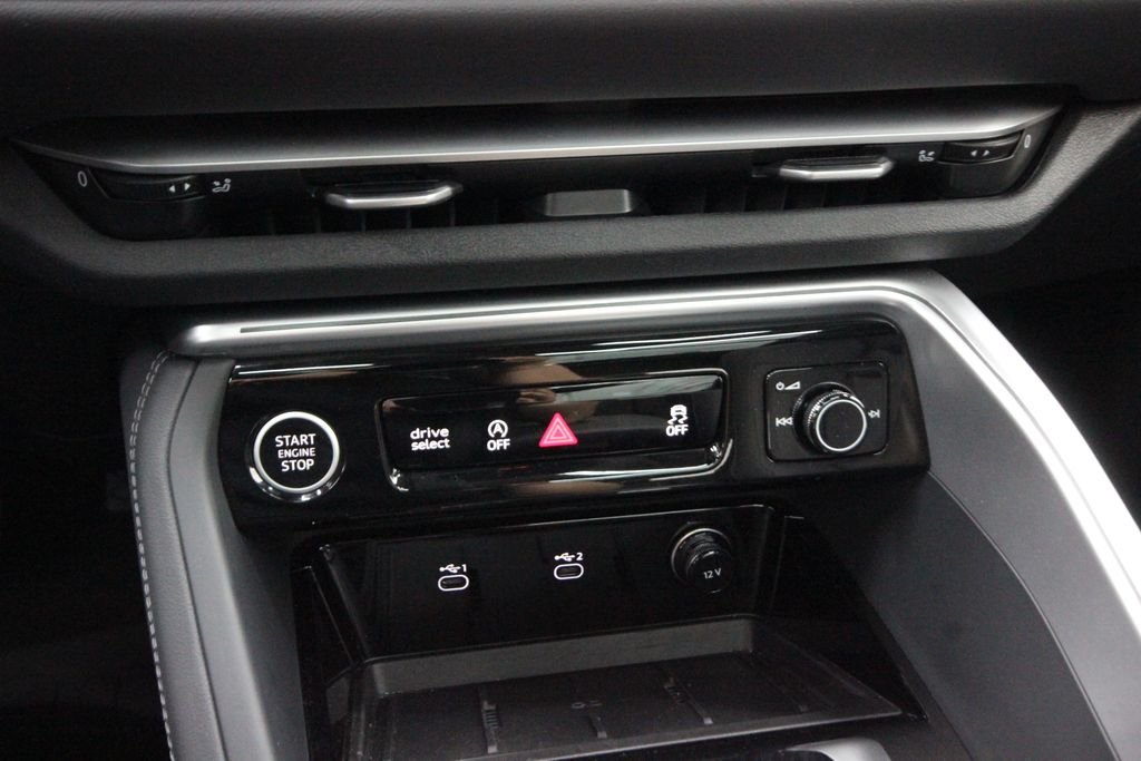 2025 Audi Q5 Premium - Photo 24